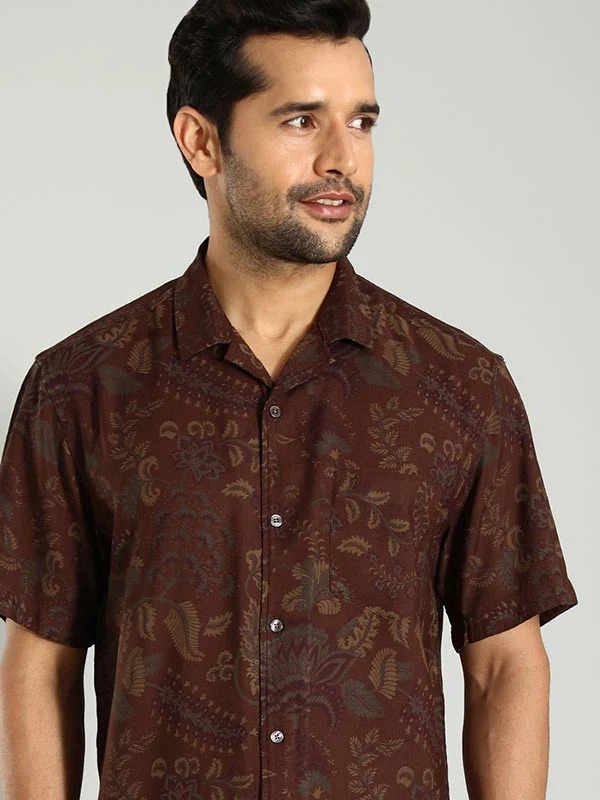 Indian Terrain Men's Relaxed Fit Half Sleeve All Over Print Brown Shirt